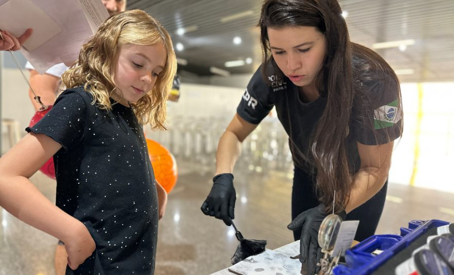 PCPR na Comunidade leva serviços de polícia judiciária e exposições para população de Maringá