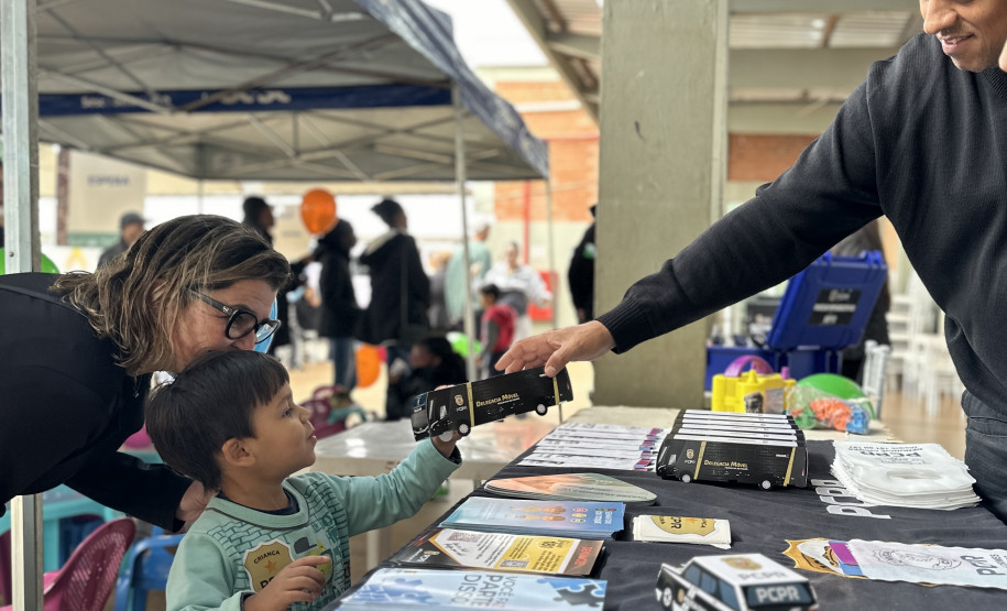 PCPR na Comunidade leva serviços de polícia judiciária e exposição para mais de 4,4 mil pessoas em Maringá