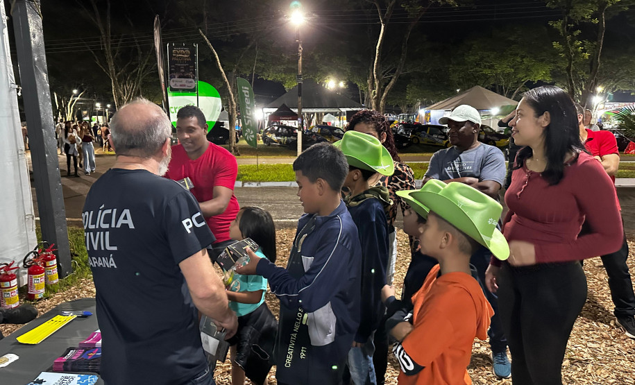 PCPR na Comunidade leva serviços de polícia judiciária e exposições para mais de 5 mil pessoas