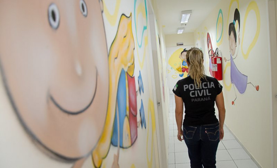 PCPR e PMPR prendem homem em flagrante por posse de pornografia infantojuvenil em Cascavel