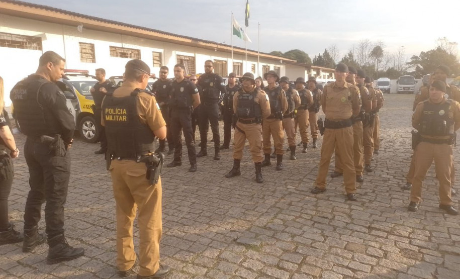 PCPR e PMPR prendem três homens em flagrante por tráfico de drogas em Piraquara