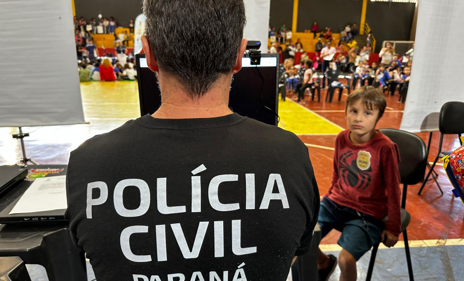 PCPR na Comunidade leva serviços de polícia judiciária e exposições para mais de 1,2 mil pessoas em Tijucas do Sul e Uraí