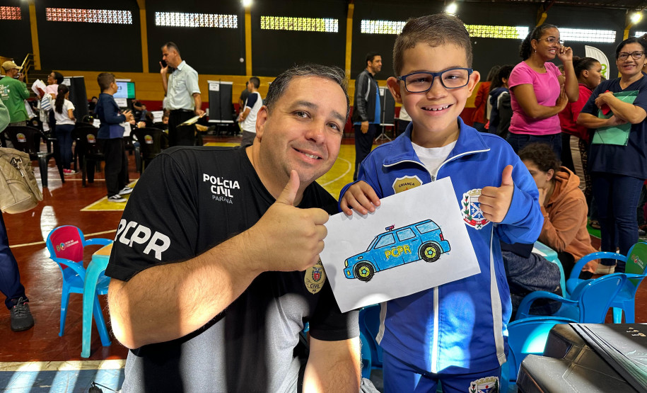 PCPR na Comunidade leva serviços de polícia judiciária e exposições para mais de 1,2 mil pessoas em Tijucas do Sul e Uraí