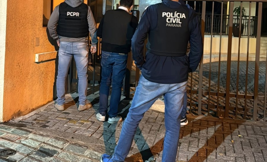 PCPR apreende celulares, joias e veículo em cumprimento de mandado contra suspeito de estelionato em Curitiba