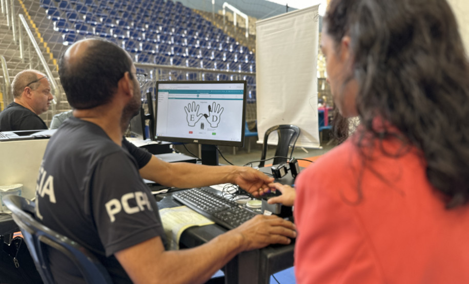 PCPR na Comunidade leva serviços de polícia judiciária e orientações para mais de 5,4 mil pessoas em Curitiba, Matinhos e Maringá