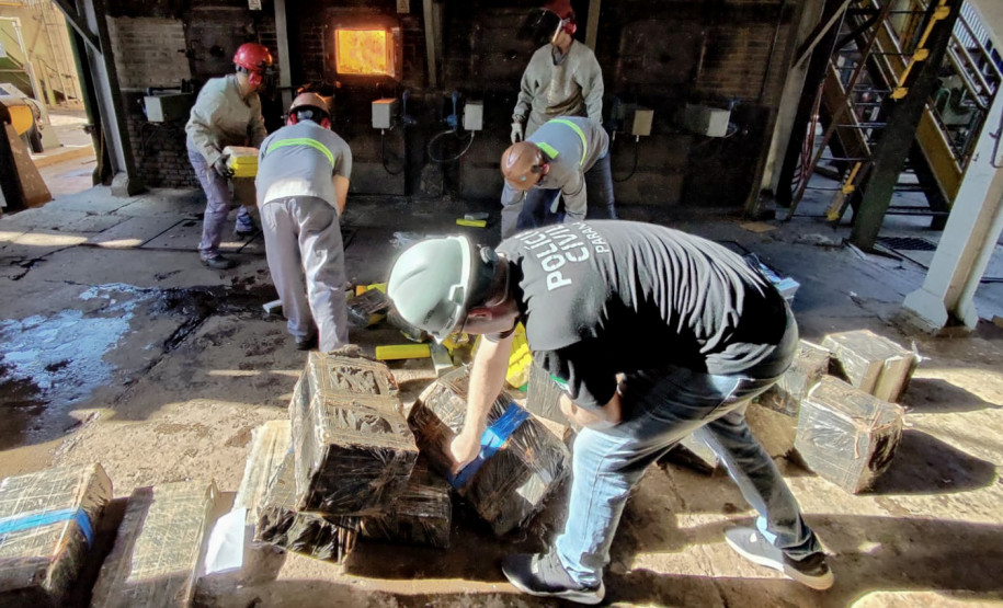 PCPR incinera 3,5 toneladas de drogas em Campo Mourão