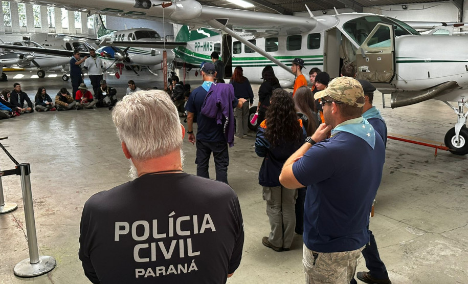 PCPR na Comunidade ministra aula de Vant e aeromodelismo para escoteiros