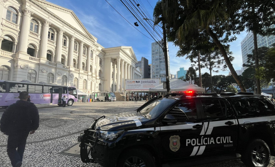 PCPR na Comunidade leva serviços de polícia judiciária e orientações para mais de 5,4 mil pessoas em Curitiba, Matinhos e Maringá