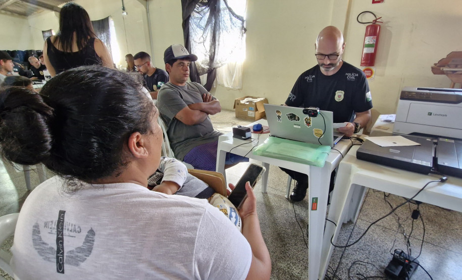 PCPR na Comunidade leva serviços de polícia judiciária e exposições para mais de 1,2 mil pessoas em Tijucas do Sul e Uraí