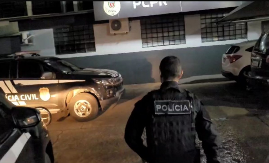 PCPR prende cinco pessoas em operação contra o tráfico de drogas em Toledo