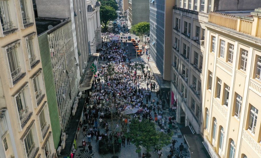 PCPR participa de Caminhada do Meio-Dia contra o feminicídio