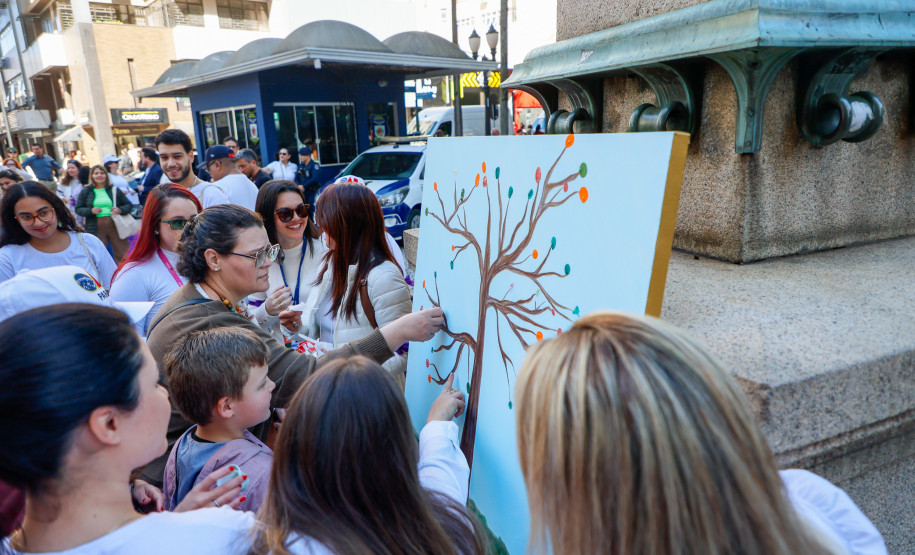 PCPR participa de Caminhada do Meio-Dia contra o feminicídio