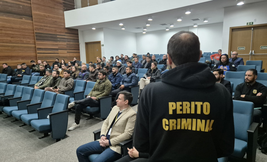 PCPR participa de curso de computação forense e perícias audiovisuais em Curitiba