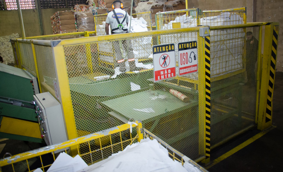 PCPR descarta 5,6 toneladas de documentos arquivados em delegacias da Capital