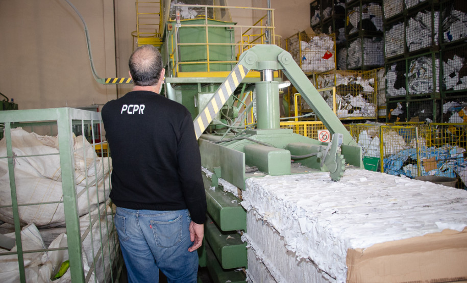 PCPR descarta 5,6 toneladas de documentos arquivados em delegacias da Capital