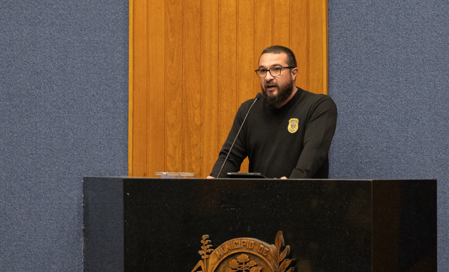 PCPR homenageia servidores com medalhas de serviço policial na Região Metropolitana de Curitiba