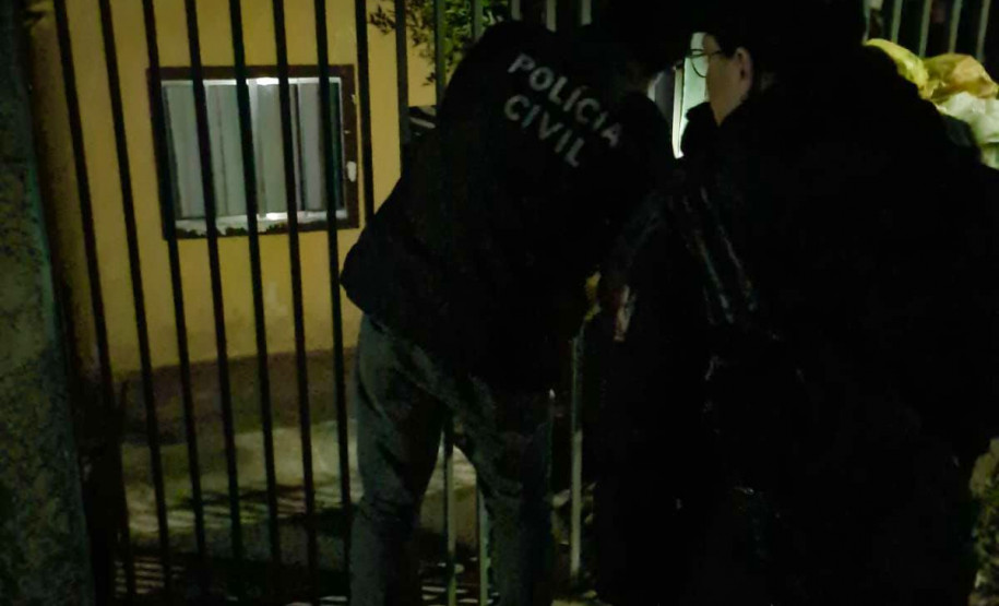 PCPR e PF prendem dez pessoas foragidas por estelionato em cinco municípios do Estado