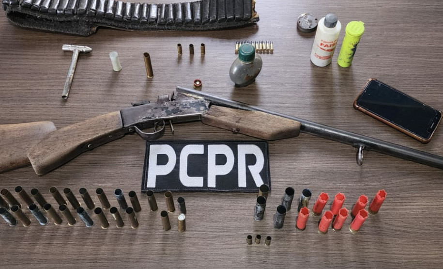 PCPR prende homem por posse irregular e comércio ilegal de arma de fogo em Barracão