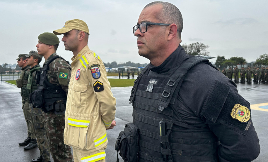 Policiais civis se formam no curso Condutores de Cães de Guerra da Força Aérea Brasileira