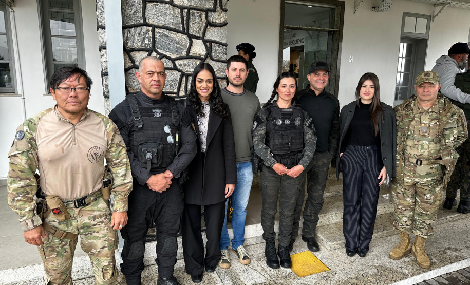 Policiais civis se formam no curso Condutores de Cães de Guerra da Força Aérea Brasileira