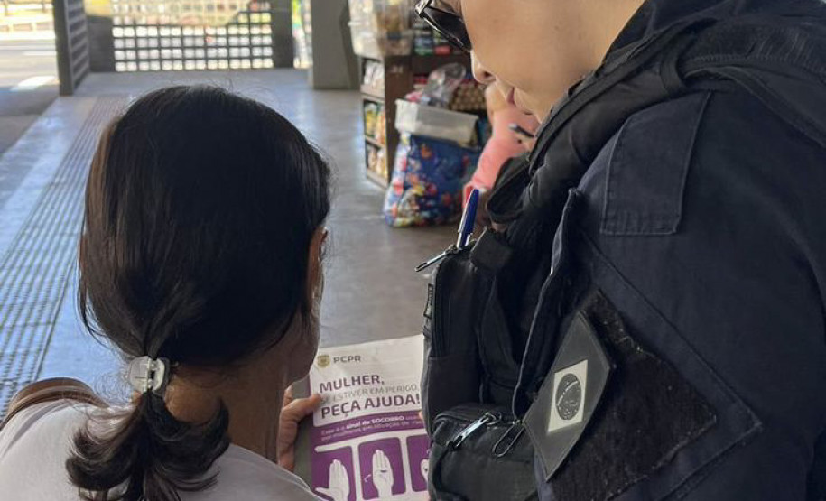 PCPR realiza panfletagem educativa da Operação Shamar em Curitiba e Cascavel