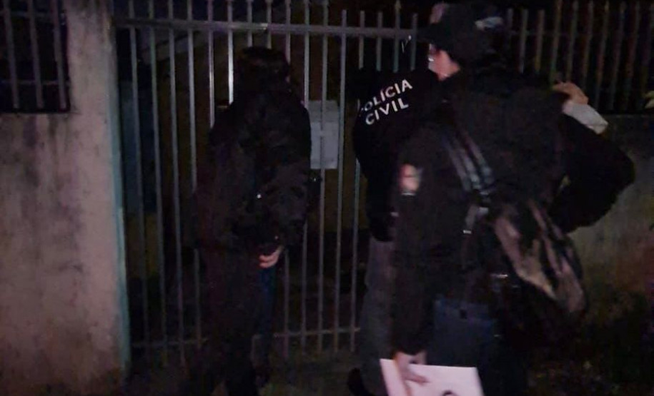 PCPR e PF prendem dez pessoas foragidas por estelionato em cinco municípios do Estado