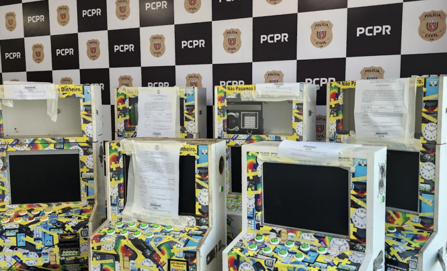 PCPR apreende seis máquinas caça-níqueis durante operação deflagrada em Fazenda Rio Grande