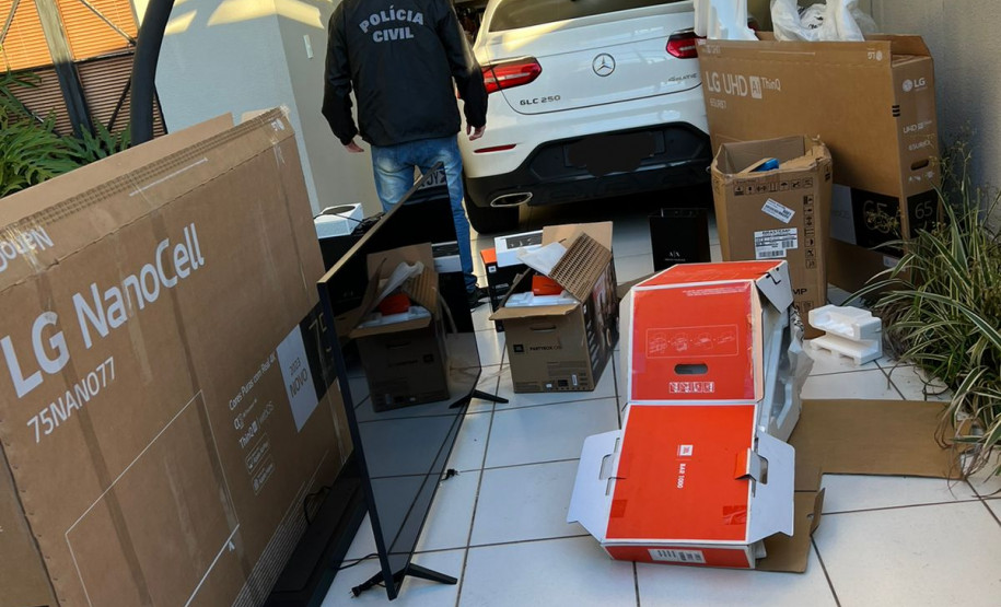 PCPR cumpre busca e apreensão contra homem investigado por golpes de compra e venda de terrenos em Cascavel