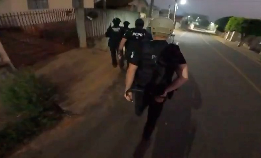 PCPR e PRF prendem 14 organização criminosa especializada em roubo de cargas de cigarros