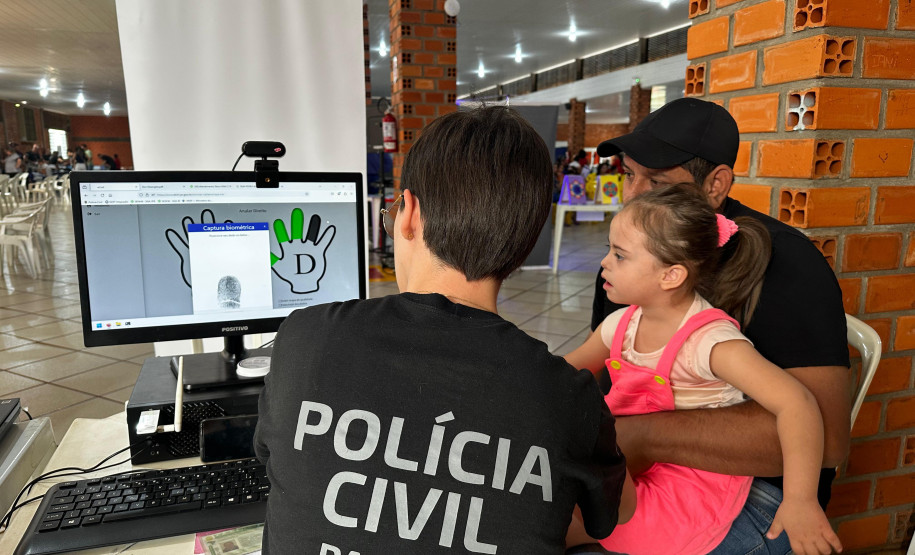 PCPR na Comunidade leva serviços de polícia judiciária e orientações para mais de 5,9 mil pessoas em Toledo, Cascavel e Carlópolis