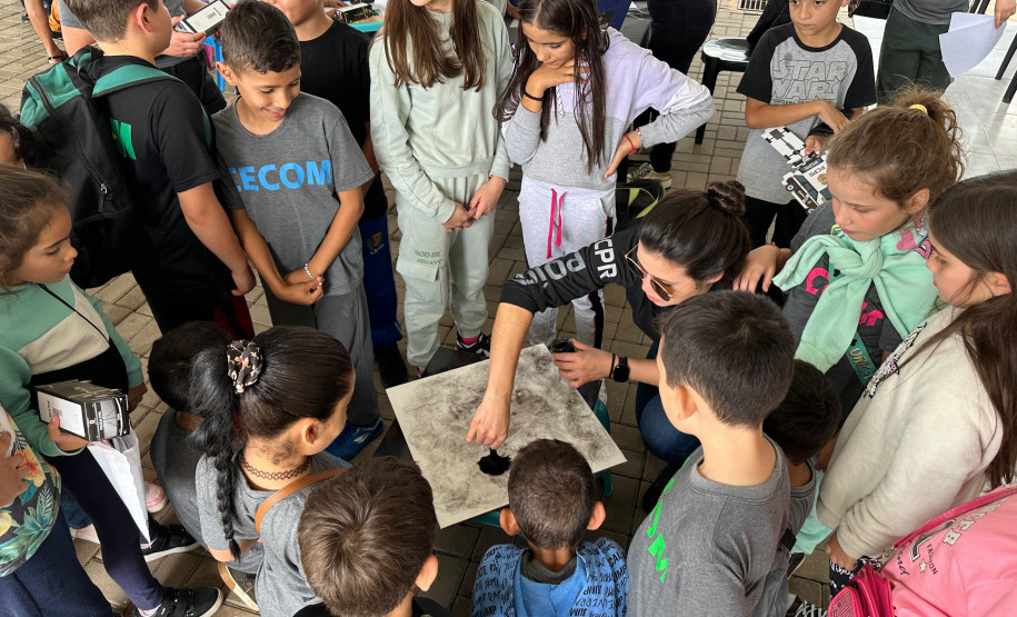 PCPR na Comunidade leva serviços de polícia judiciária, orientações e palestras para mais de 2,1 mil pessoas em Curitiba e Faxinal