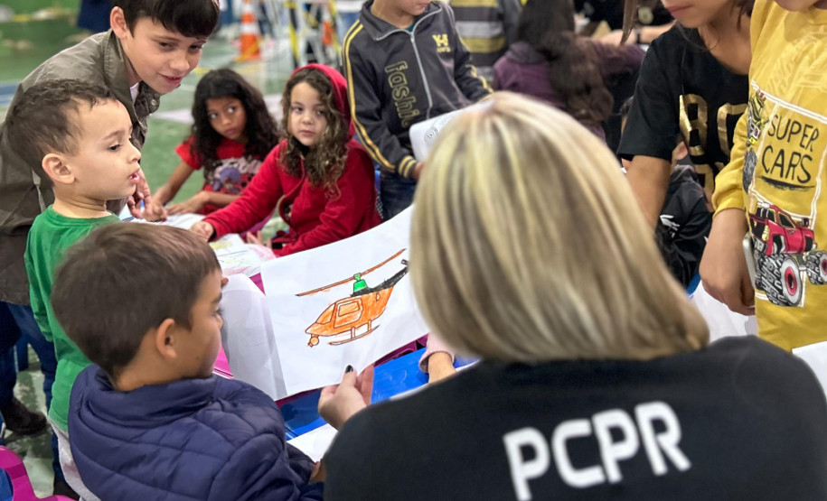 PCPR na Comunidade leva serviços de polícia judiciária à população de Arapongas e Adrianópolis