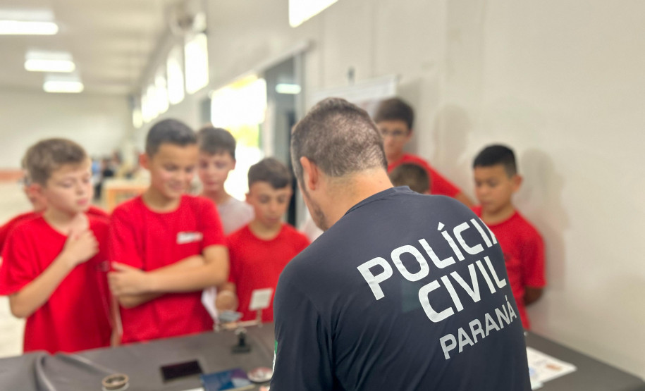 PCPR na Comunidade leva serviços de polícia judiciária à população de Arapongas e Adrianópolis