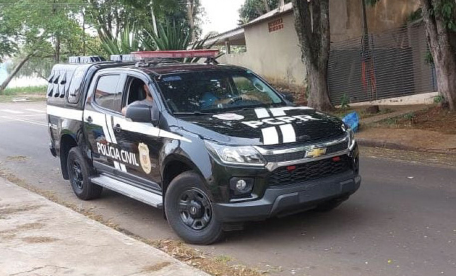 PCPR prende um homem e uma mulher por diversos crimes em Umuarama