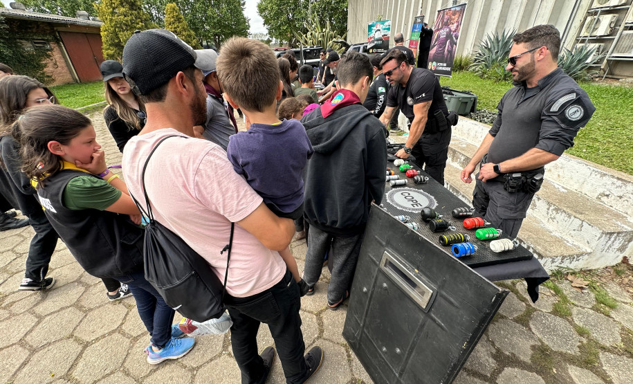 PCPR na Comunidade leva serviços de polícia judiciária e orientações para mais de 5,9 mil pessoas em Jaguariaíva e Colombo