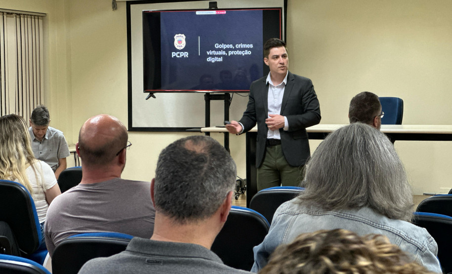 PCPR ministra palestra sobre golpes, crimes virtuais e proteção digital em Curitiba