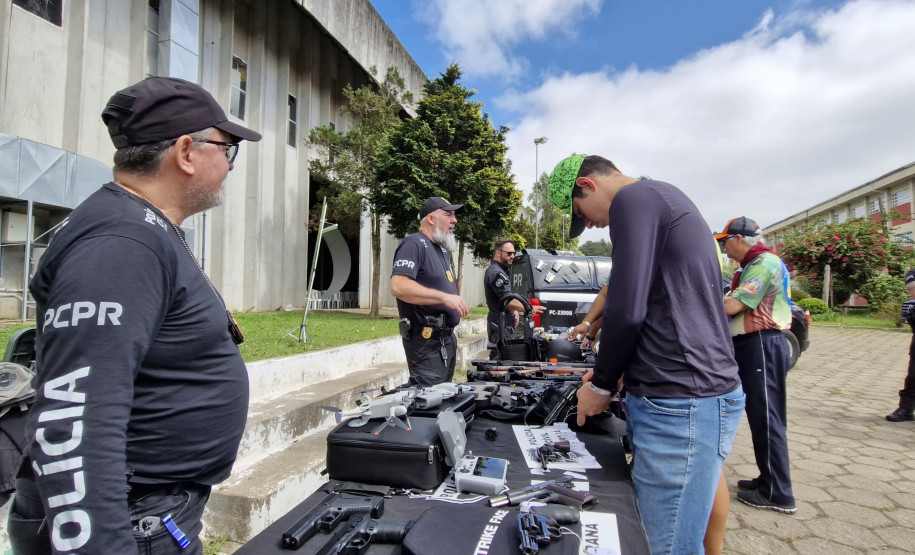 PCPR na Comunidade leva serviços de polícia judiciária e orientações para mais de 5,9 mil pessoas em Jaguariaíva e Colombo