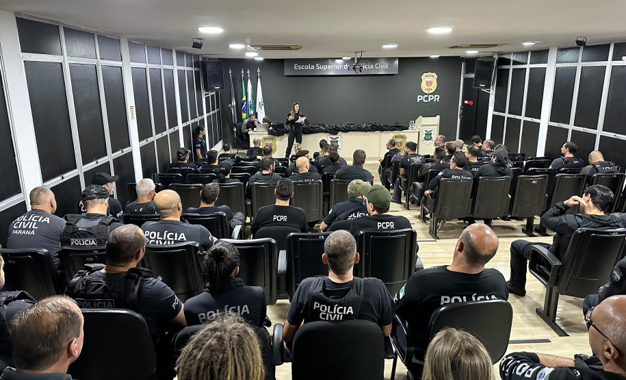 PCPR prende 20 pessoas envolvidas em esquema de tráfico de drogas no Centro de Curitiba