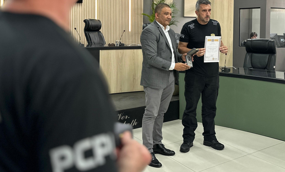 PCPR homenageia servidores com medalhas de serviço policial no sudeste do Estado