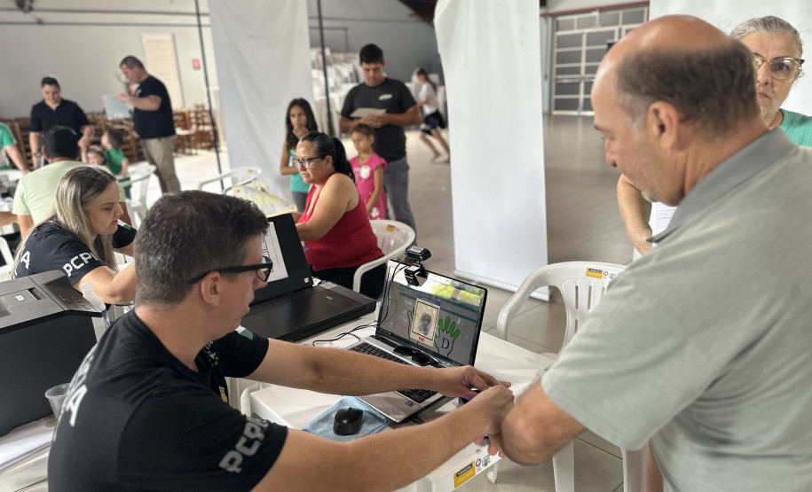 PCPR na Comunidade leva serviços de polícia judiciária e orientações a mais de 1,5 mil pessoas em Dois Vizinhos