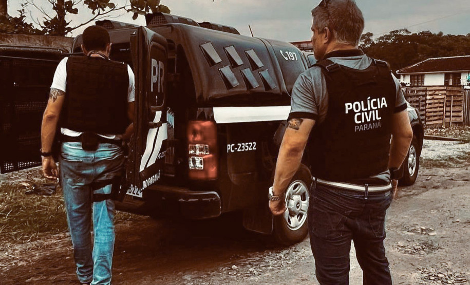 PCPR e PMPR prendem quatro pessoas por receptação e apreende fios de cobre em Pontal do Paraná