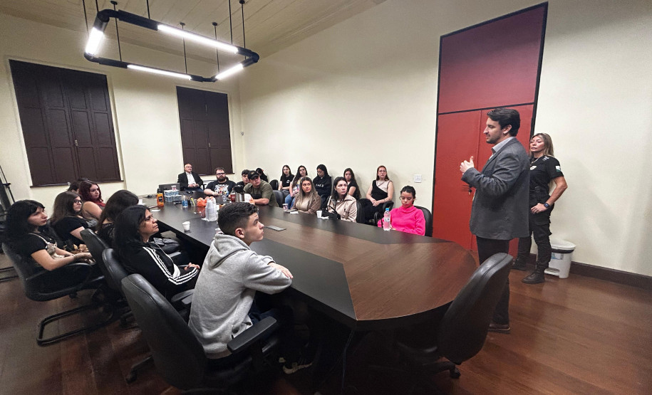 PCPR promove visita técnica para alunos de Direito