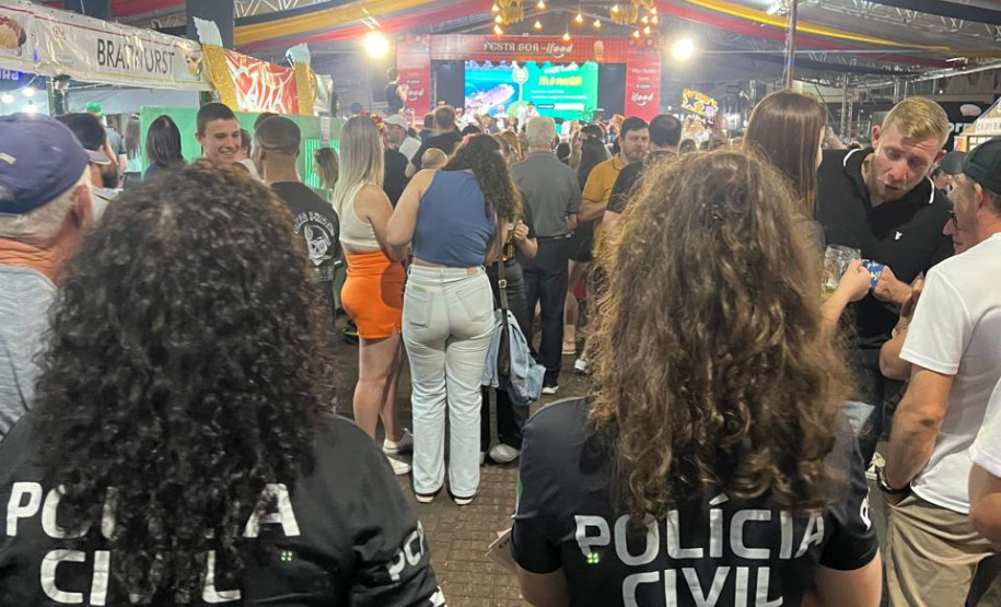 PCPR realiza panfletagem de conscientização ao combate da violência contra a mulher