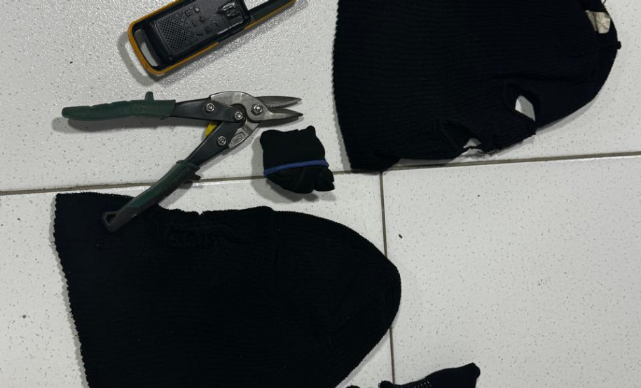 PCPR apreende caminhão furtado com 1,5 mil litros de combustível ilegal e prende dois homens em Curitiba