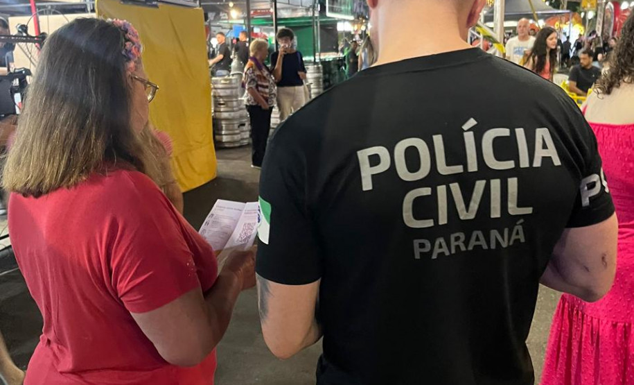 PCPR realiza panfletagem de conscientização ao combate da violência contra a mulher