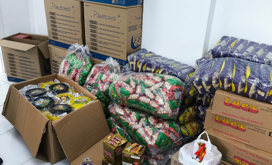 PCPR entrega presentes a crianças de CEMEI em Curitiba