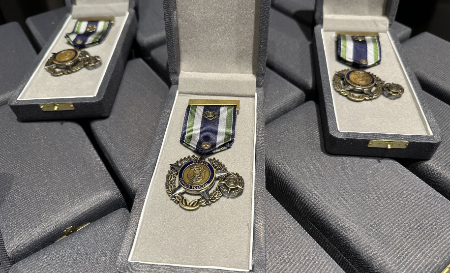 PCPR homenageia servidores com Medalhas de Serviço Policial na Capital