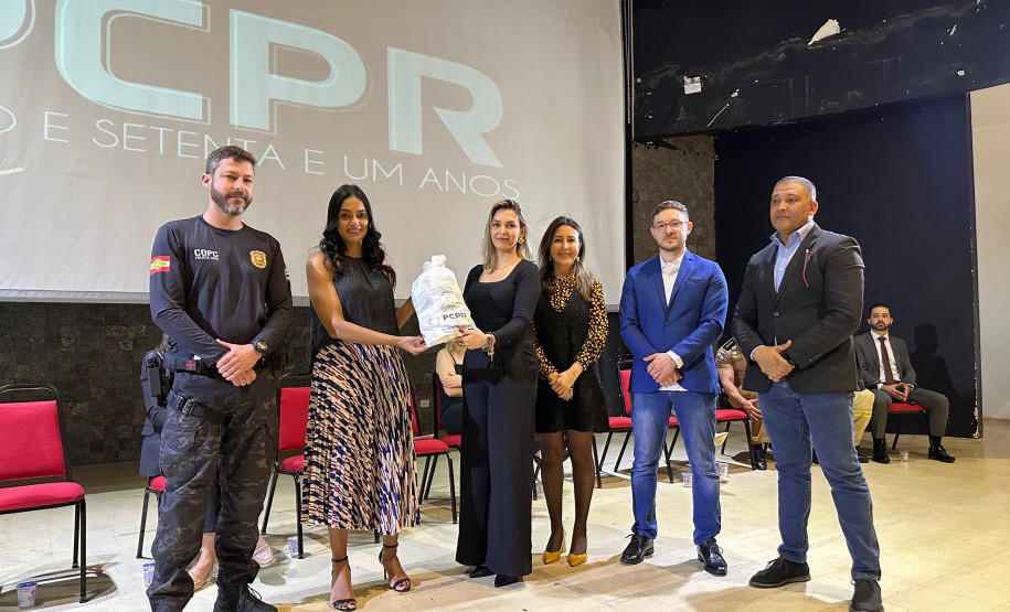 PCPR, em parceria com Conseg, entrega torniquetes para o Núcleo de Operações com Cães