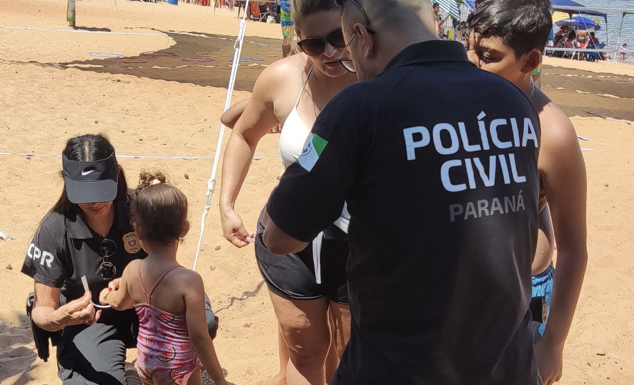 PCPR distribui pulseiras de identificação para crianças em Porto São José