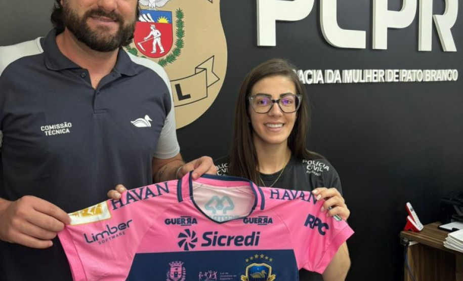 Delegada da PCPR participa de campanha contra a violência contra a mulher